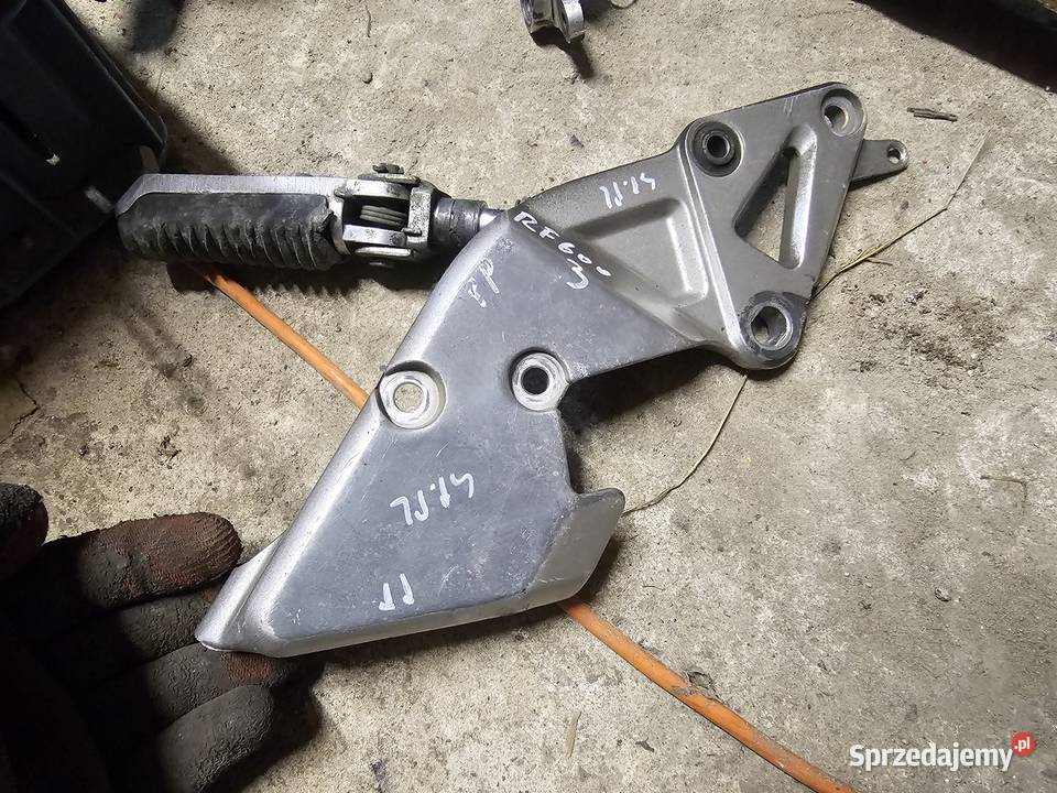 Suzuki RF 600 set prawy przedni podnóżek stopka Podnóżki i stopki