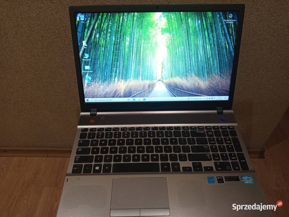 LAPTOP SAMSUNG NP550P5C 4 GB240GB 1562xbaterie