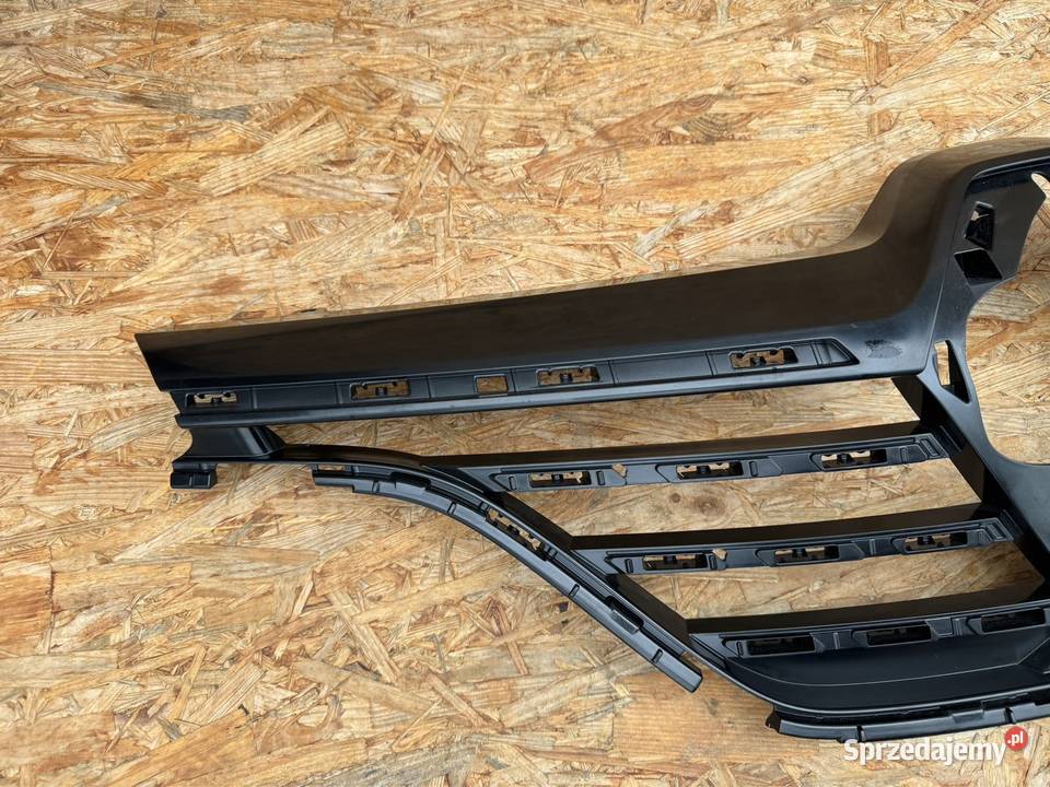 Grill atrapa chłodnicy renault megane IV 4 lift Rok produkcji 2021 Międzychód