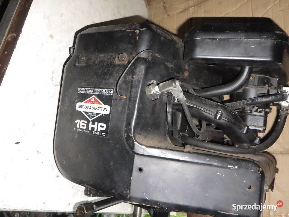 Silnik Briggs Stratton 16 HP 2 Cylindrowy 2 x Zawada