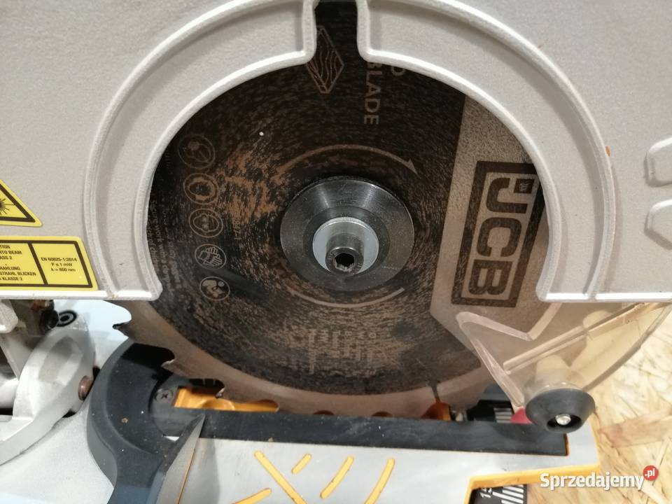 PIŁA UKOŚNICA JCB JCBMS210C 1100W 210mm Elektryczne Wyrzeka