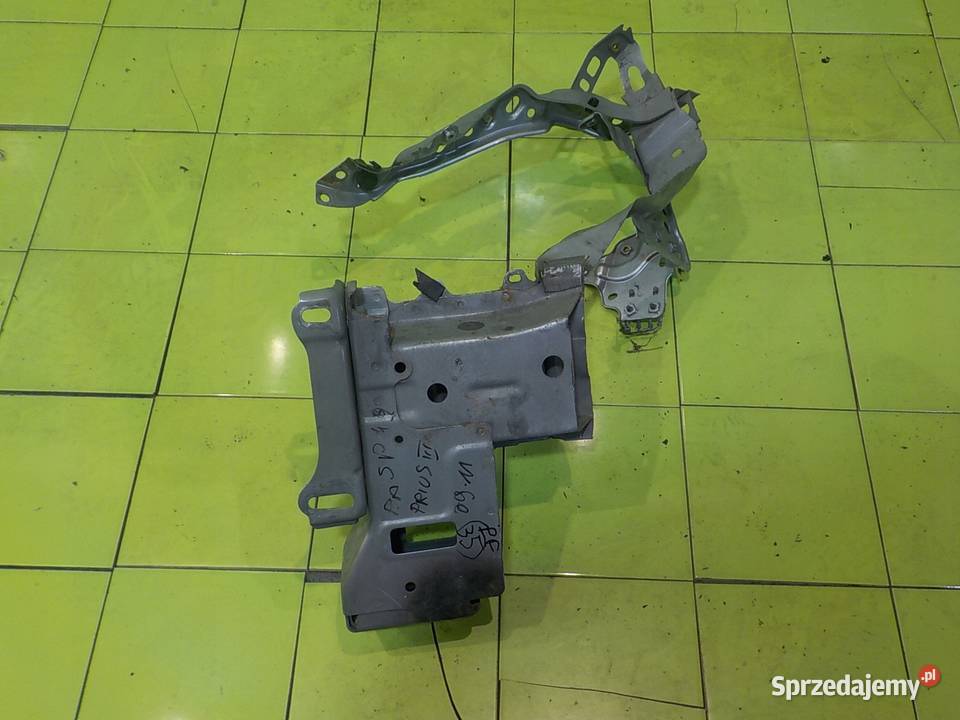 TOYOTA PRIUS III 18 VVTI 10r 5D podluznica prawa osobowe Suków