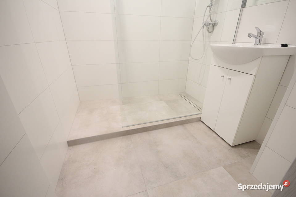3pok 54met Plac Grunwaldzki BALKONPIWNICA2 WINDY Sprzedaż dolnośląskie sprzedam