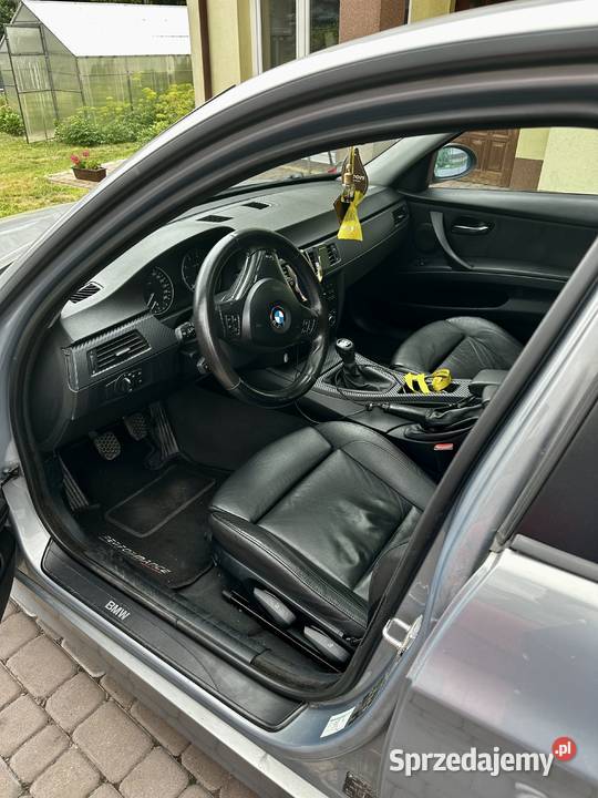 BMW E90 320i 2005 nieuszkodzony