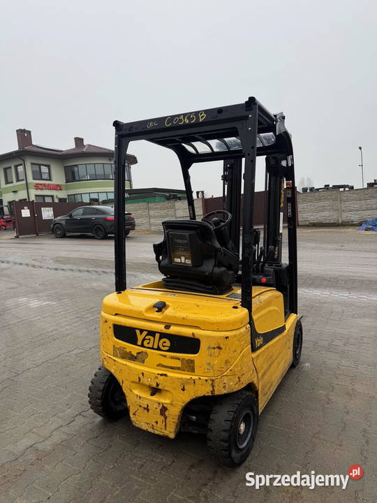 wózek widłowy elektryczny YALE ERP16VF Triplex Yale Działoszyn