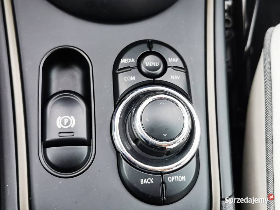 F60 Crossover PlugIn 15 SE 220 Salon Polska Countryman Warszawa