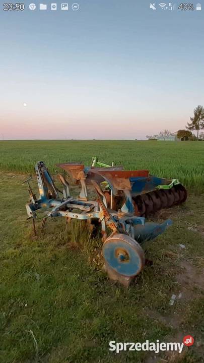 Pług dwuskibowy obrotowy