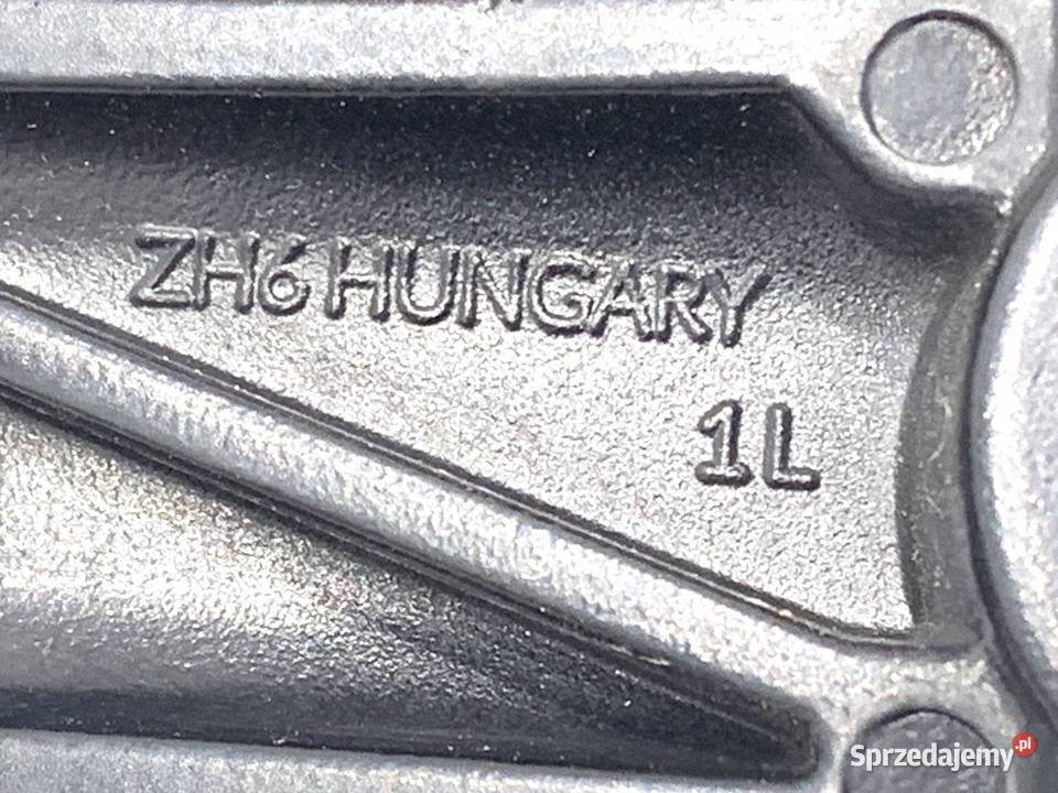 RAMIĘ WYCIERACZKI KOMPLET PRZÓD AUDI TT 8S