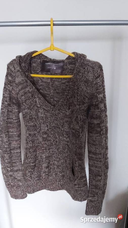 Sprzedam sweter z kapturem z kruszonką na środku Lublin