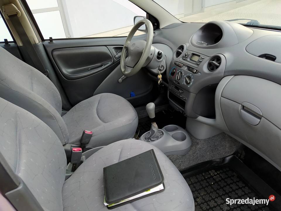 Toyota Yaris 10 2000 Salon 1 WŁaściciel W Jasło