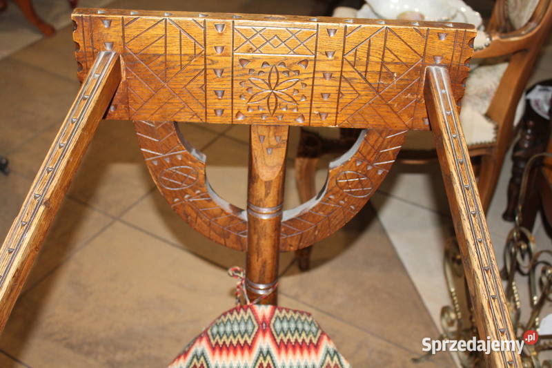 Trójkątne krzesło mnicha 296 FiaF Szczecin