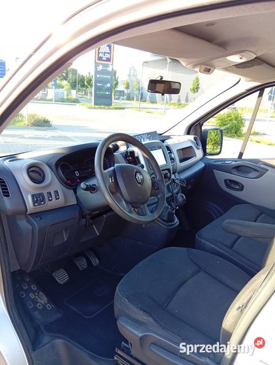 Renault Trafic 2015r bezwypadkowy oryginał z Dobre Miasto