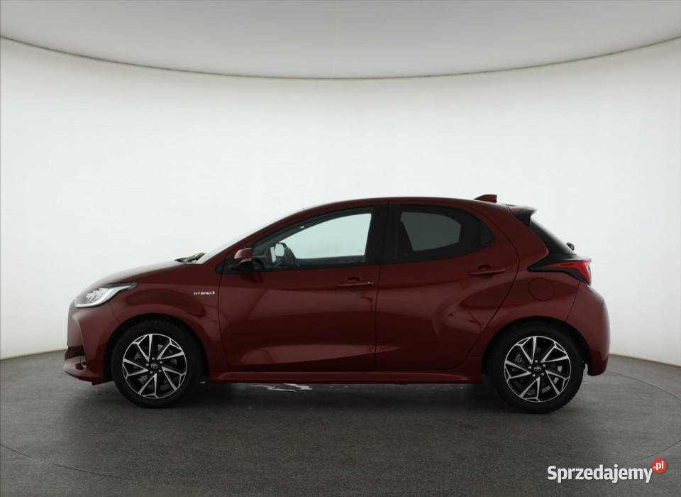 Toyota Yaris 15 VVTi Hybrid światła LED Piaseczno