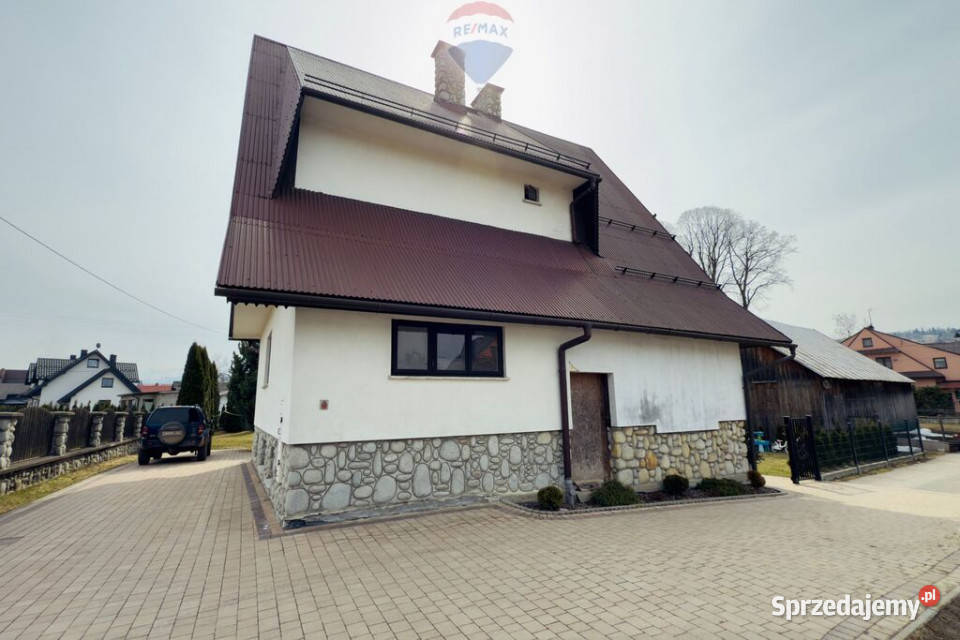 DOM W CENTRUM CZARNEJ GÓRY Z WIDOKIEM NA TATRY Liczba pokoi 7 sprzedam