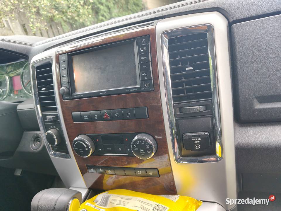 Zarejestrowany w Polsce Dodge ram 57 l LPG Urzędów
