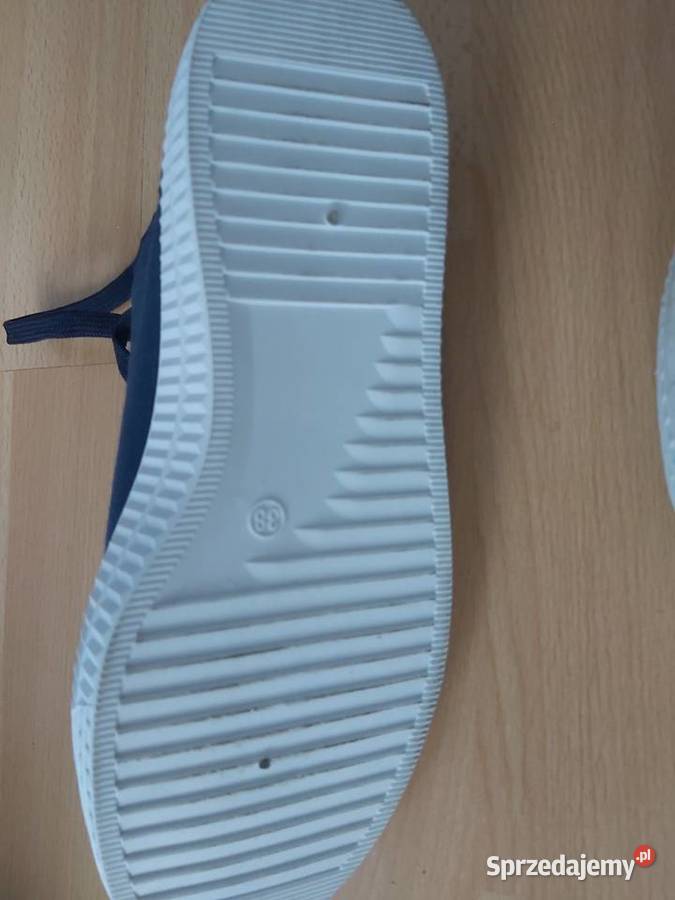 Sprzedam nowe buty chłopięce Łowicz