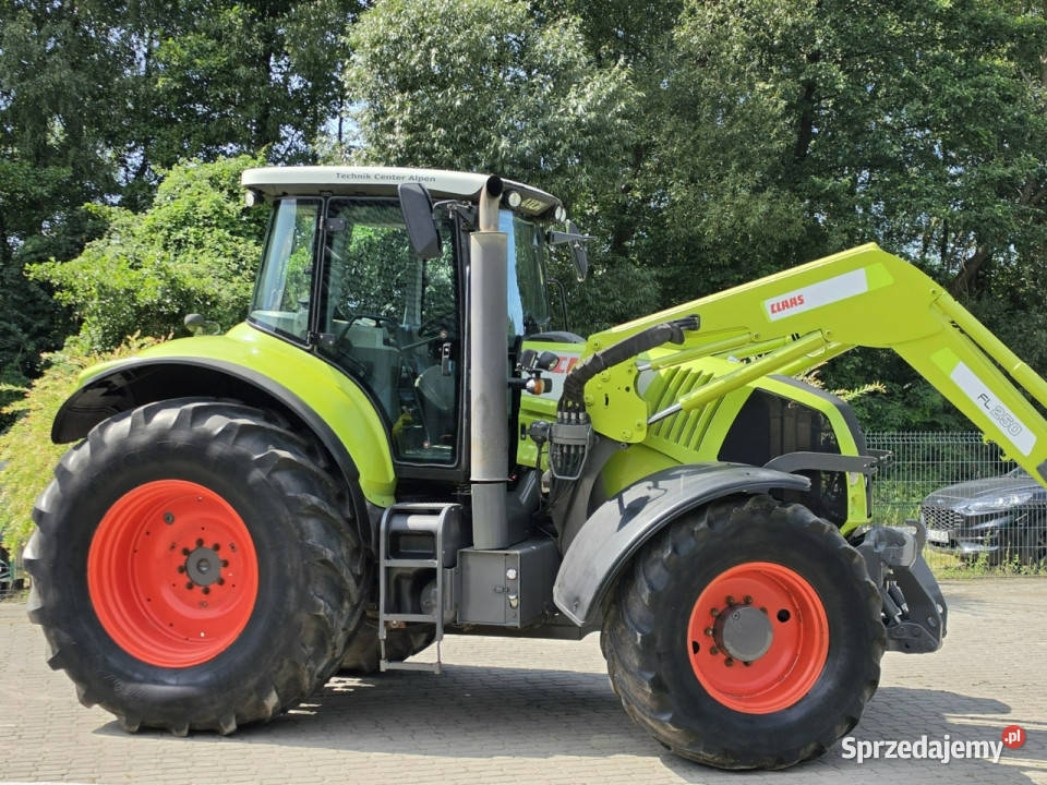 ciągniki Claas AXION 810 CMATIC AXION 810 CMATIC Skępe