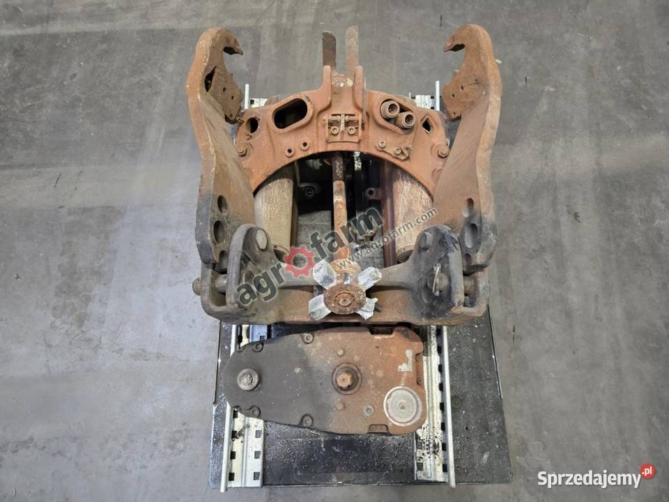 TUZ przedni podnośnik WOM VALTRA T234