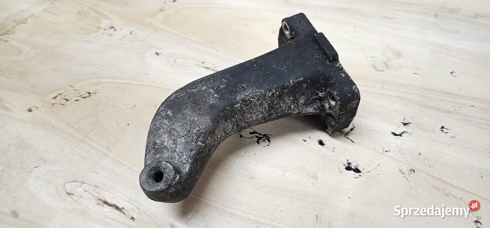 Łapa silnika mercedes w123 20d 6152231404 Zbąszyń