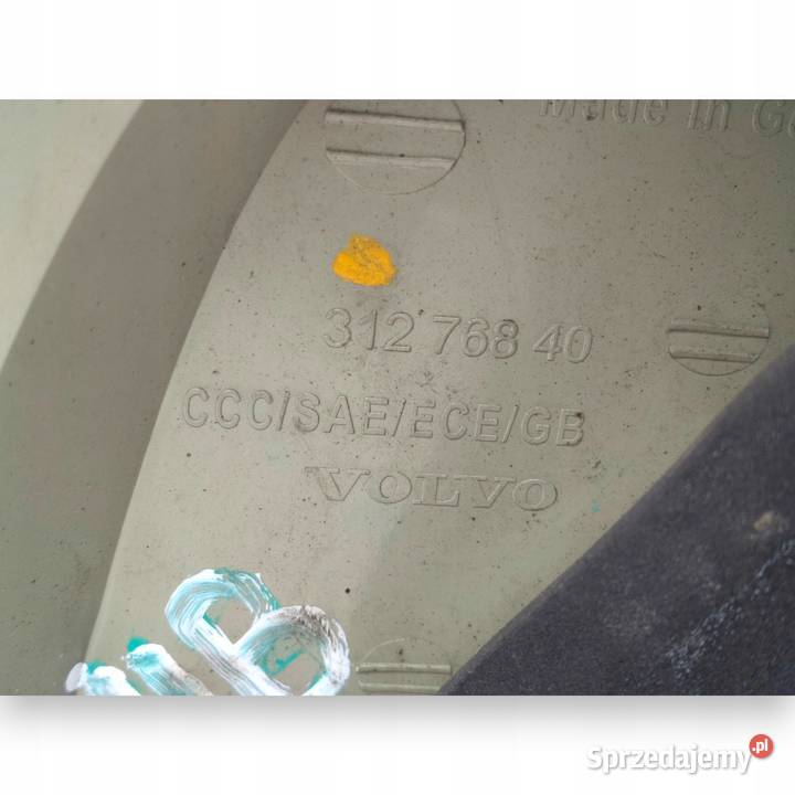 LAMPA PRAWA Volvo V70 III XC70 20072013 tylna