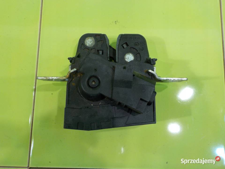 MERCEDES A W176 AMG 20 CDI 12r HB 5D zamek klapy