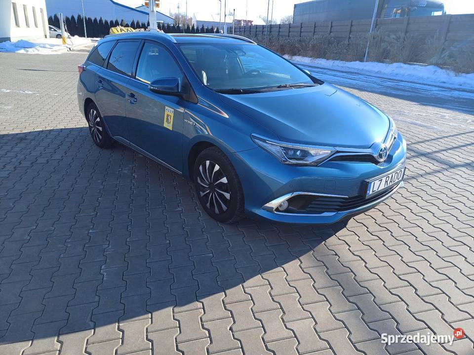 Sprzedam Toyota auris kombi Hybryda Lublin