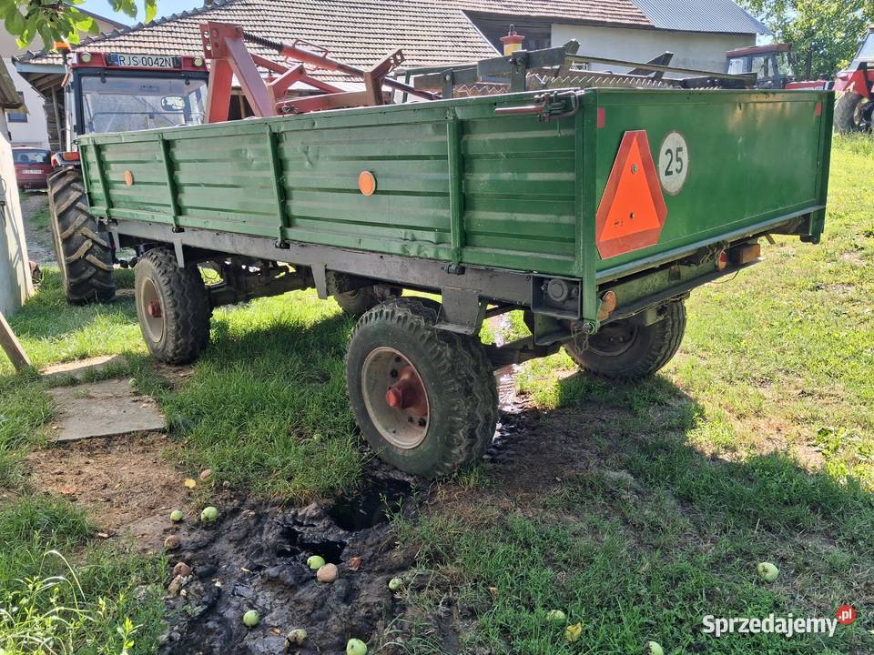 Przyczepa 2osiowa z rozrzutnika
