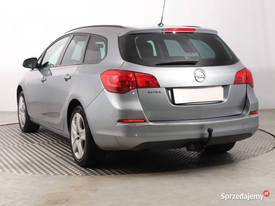 Opel Astra 14 T relingi dachowe