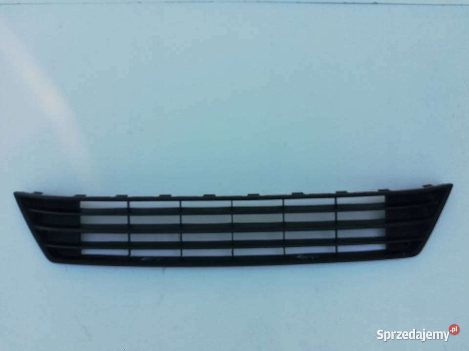 ATRAPA GRILL KRATKA ZDERZAKA PRZEDNIA VW CADDY osobowe Karoseria Nowy Tomyśl