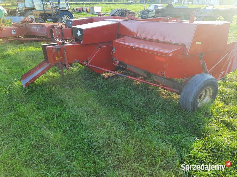 PRASA KOSTKUJĄCA MF 128124 Massey Ferguson małopolskie Szyk