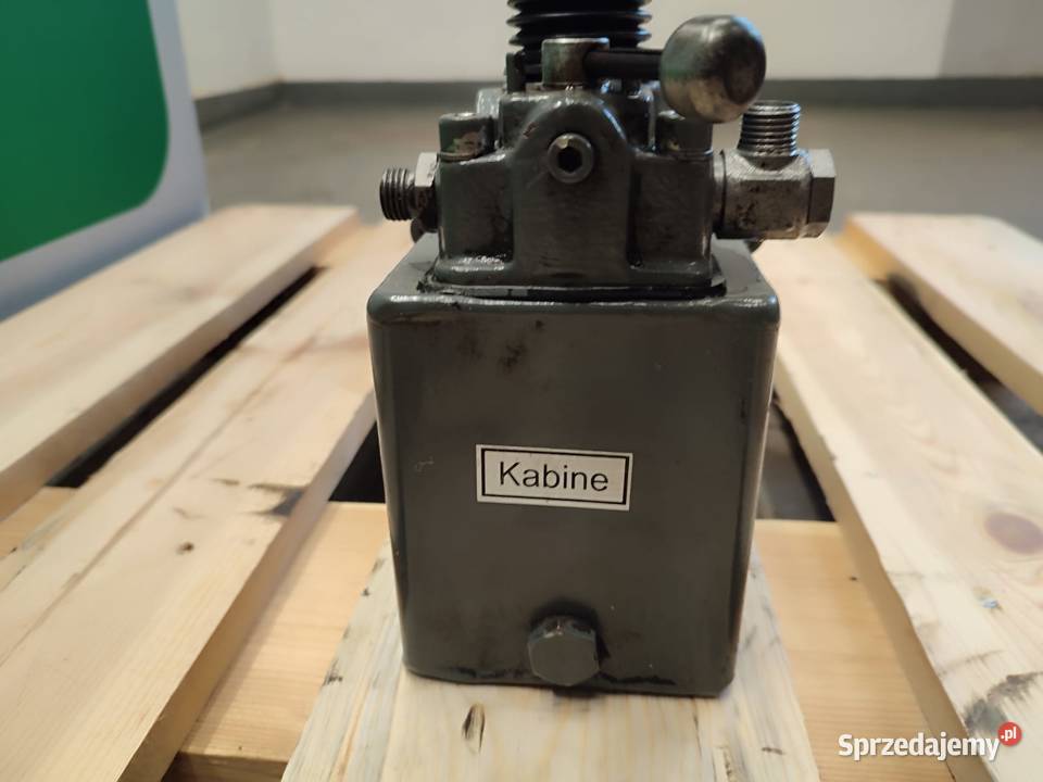 Pompka hydrauliczna ręczna podnośnik kabiny Wilkowo