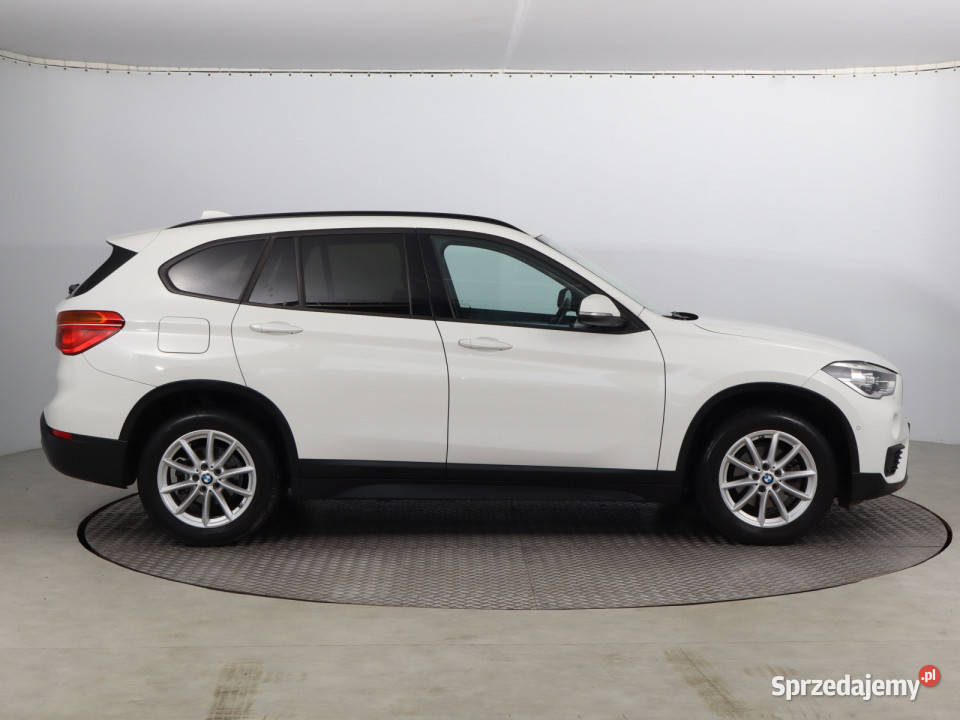 BMW X1 sDrive18i przyciemniane szyby sprzedam