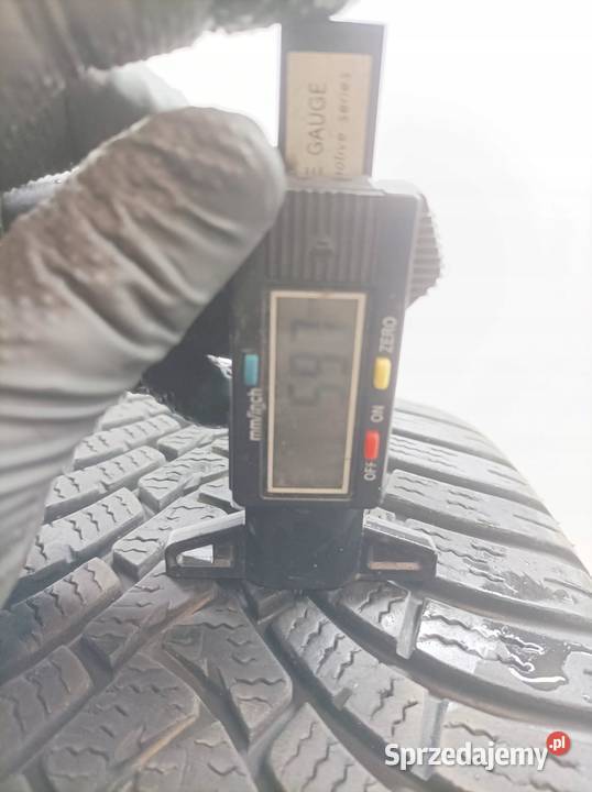 OPONA ZIMOWA FALKEN EUROWINTER HS01 21550R17 215