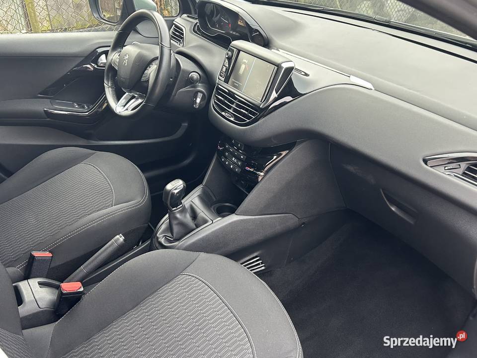 Peugeot 208navigrzane fotele16hdi nieuszkodzony