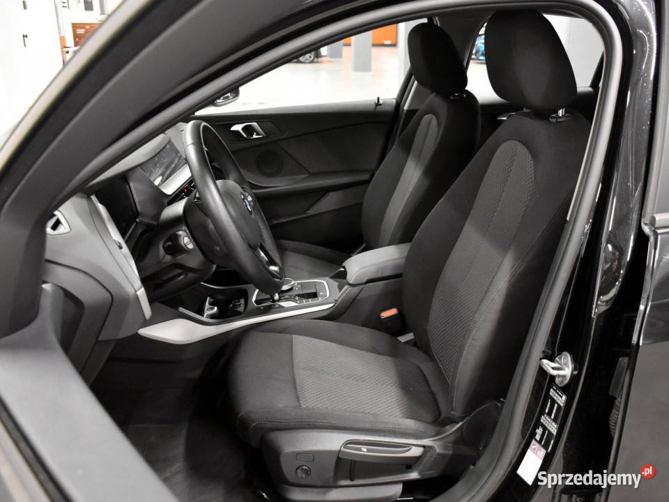 LED CarPlay VirtualCockpit Pakiet Seria 1 Łódź sprzedam