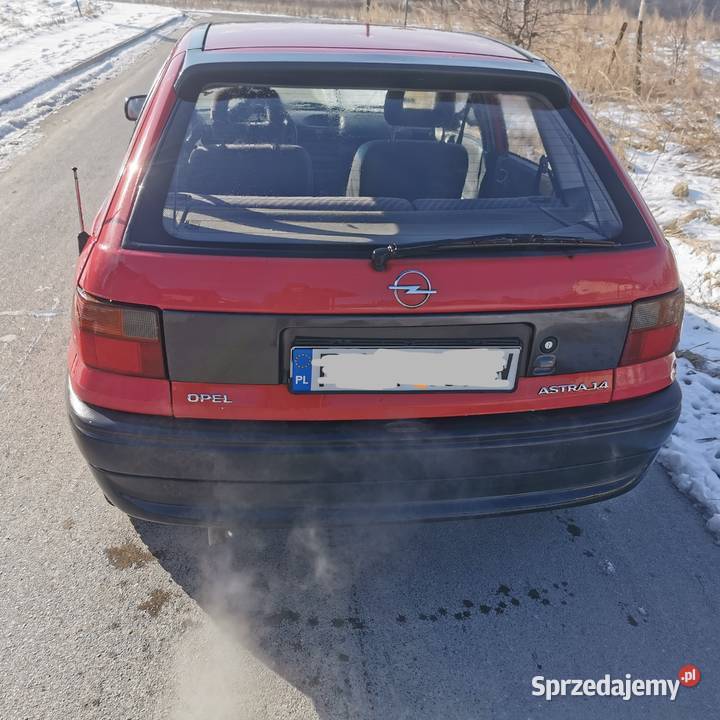 Zadbany opel Astra 14 8v gaz lpg Iwaniska sprzedam