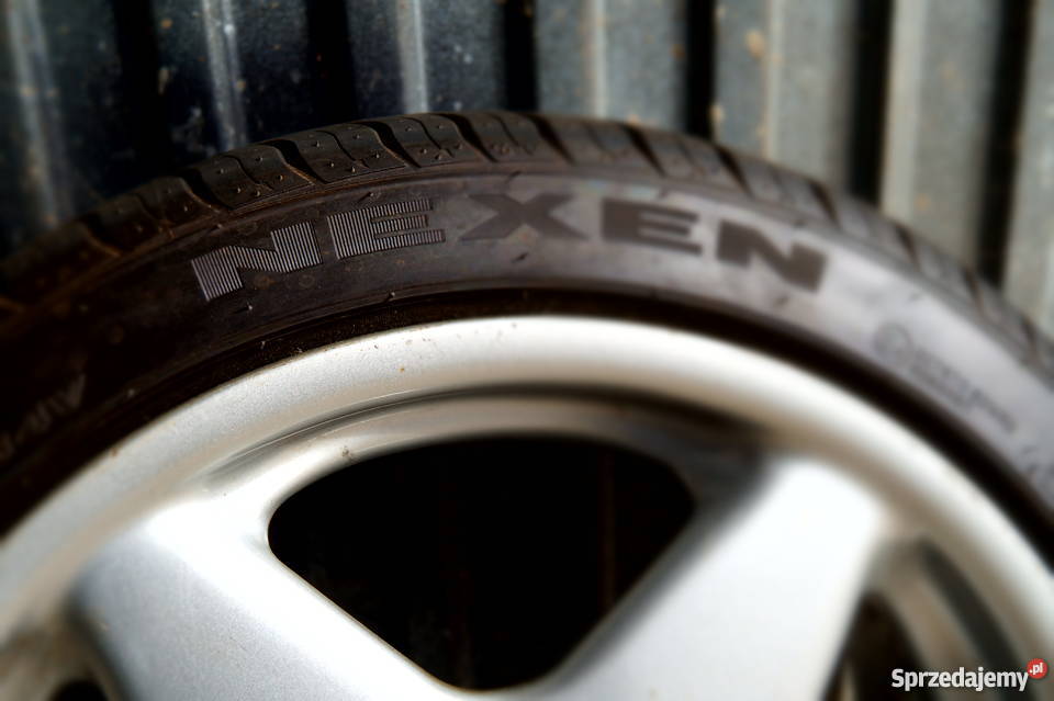 Felgi aluminiowe AZEV z nowymi oponami Sanok sprzedam