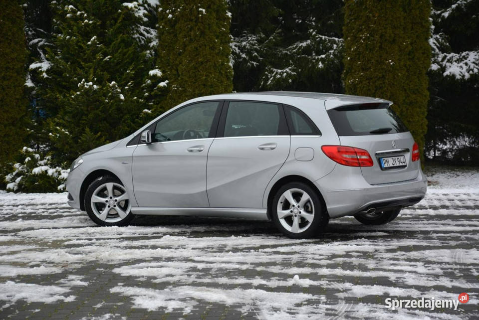 Mercedes B 180 Navigacja Chromy 2x Parktronik bluetooth Ostrów Mazowiecka