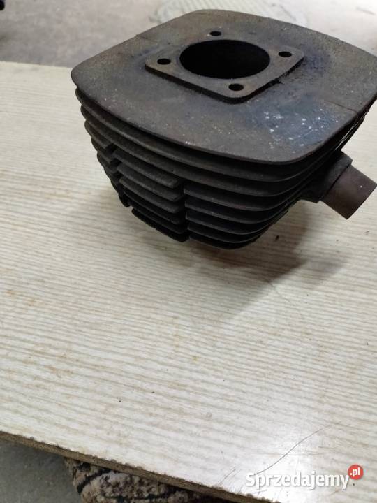 Cylinder żeliwny WSK WFM