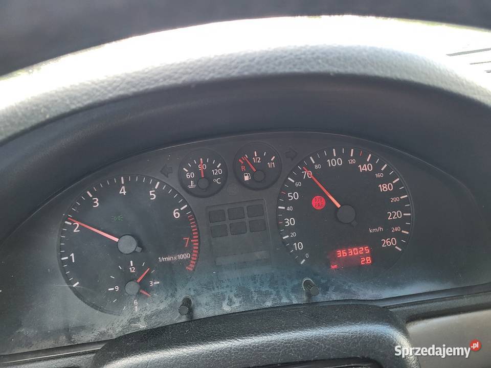 Audi a4 b5 quattro 4/5 Pieczonogi