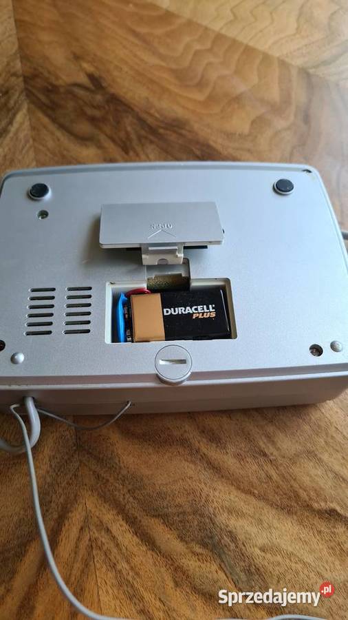 Radiobudzik Hitachi KC09