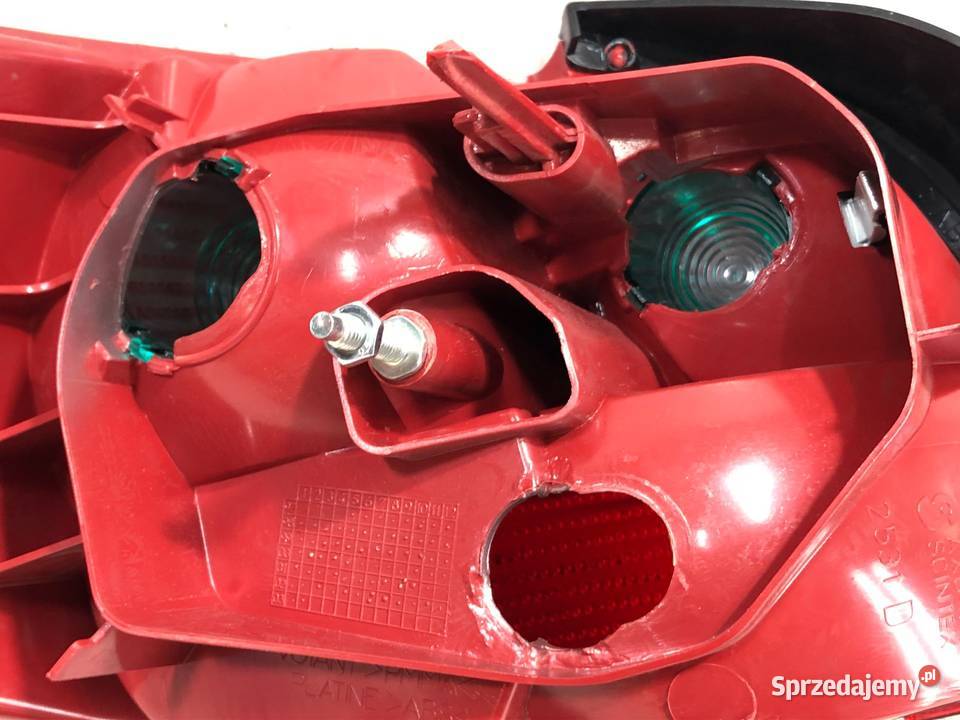 PEUGEOT 206 CC 19982007 Lampa tylna prawa