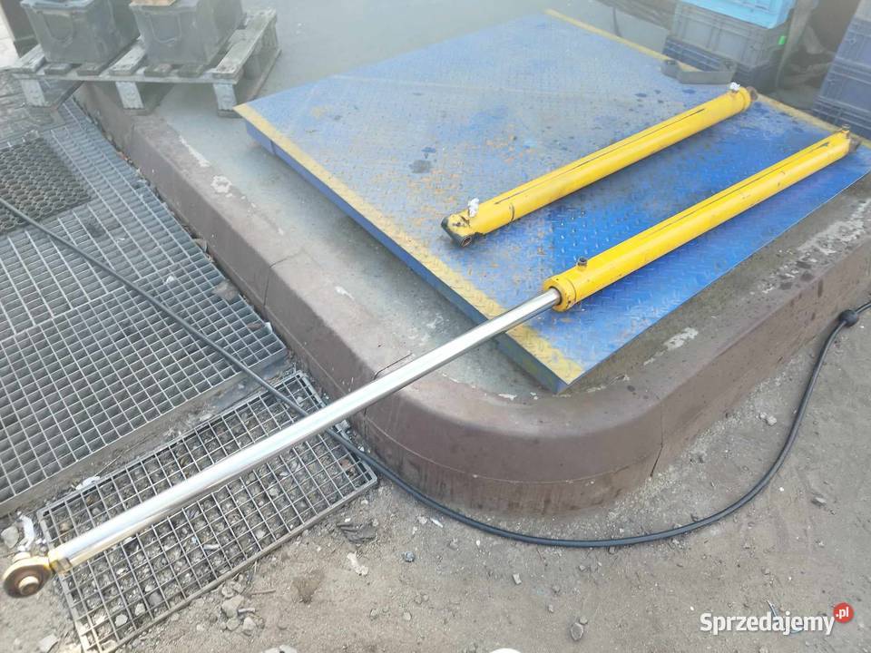 Siłownik hydrauliczny tłok Złożony 1265 wielkopolskie Strzyżew sprzedam
