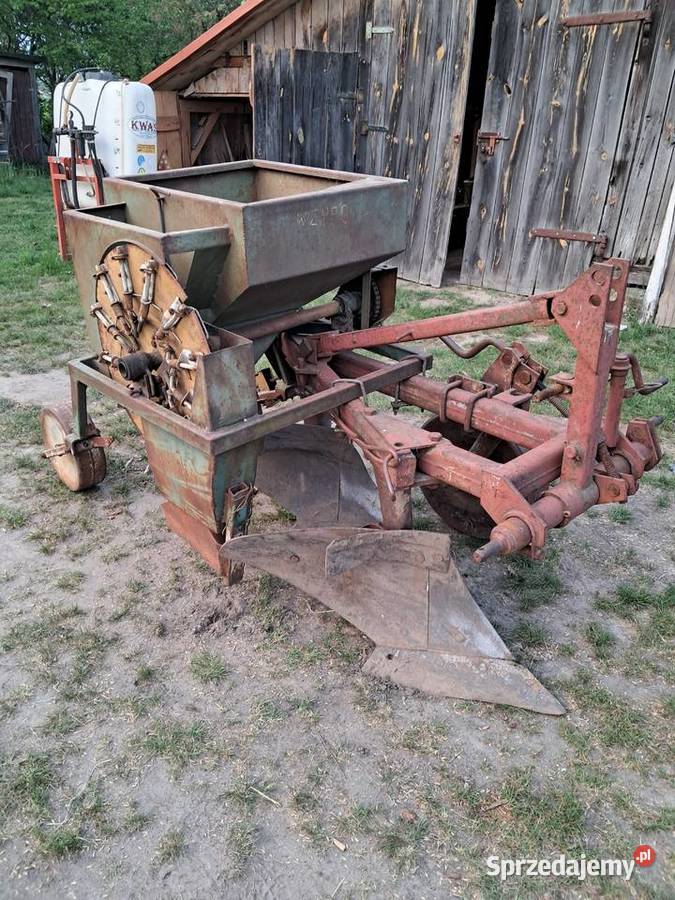 Sadzarka do ziemniakówpług 2 skibowy