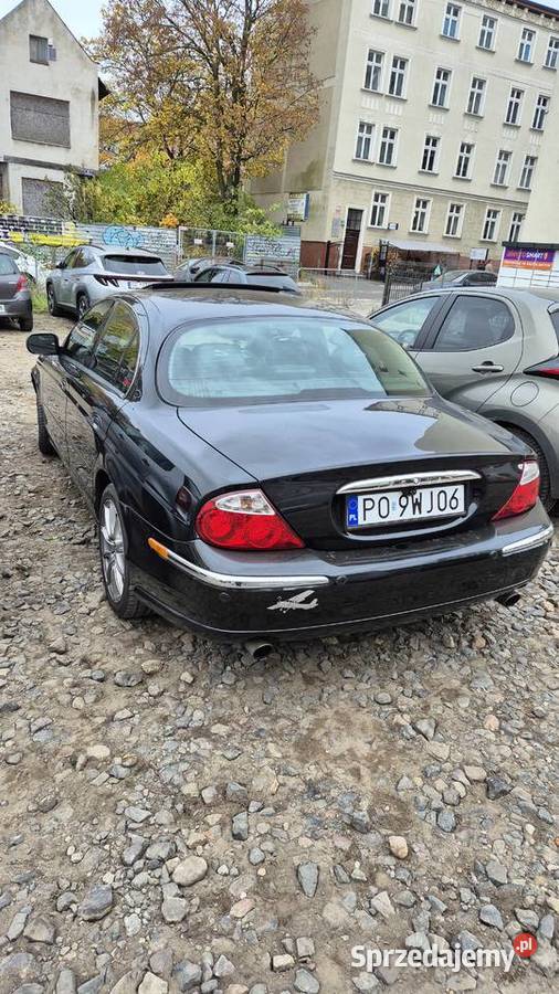 Syndyk sprzeda samochód Jaguar SType benzyna
