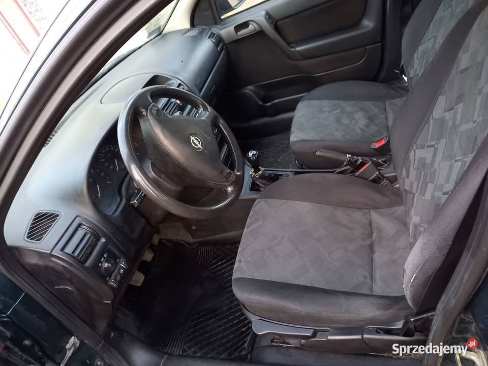 Opel Astra 20 DI 16V dieselhaknowy akumulator 284000km Stara Wojska