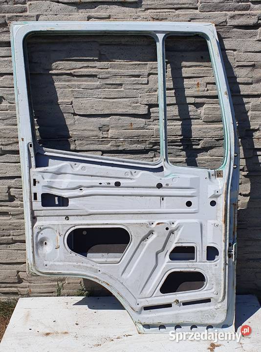 MERCEDES 814 DRZWI LEWE Bieleń