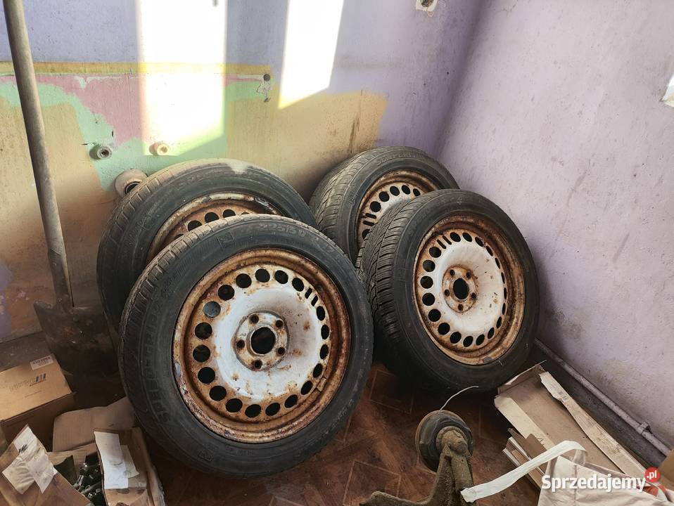 Sprzedam felgi razem z oponami Opony i felgi Chylice-Kolonia sprzedam