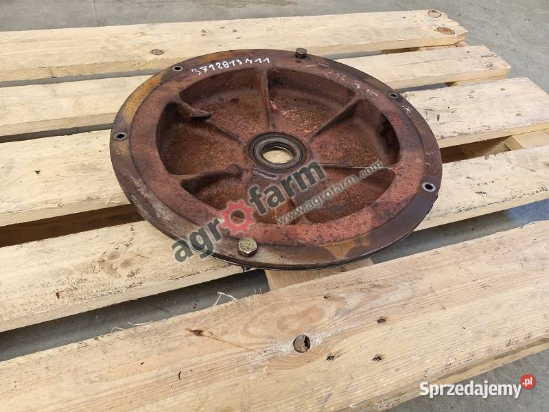 Pokrywa skrzyni biegów Massey Ferguson 8110 8250 Byków