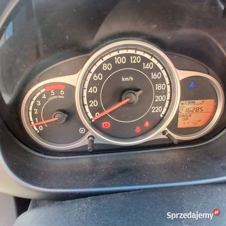 Mazda 2 5D Rok produkcji 2011 sprzedam
